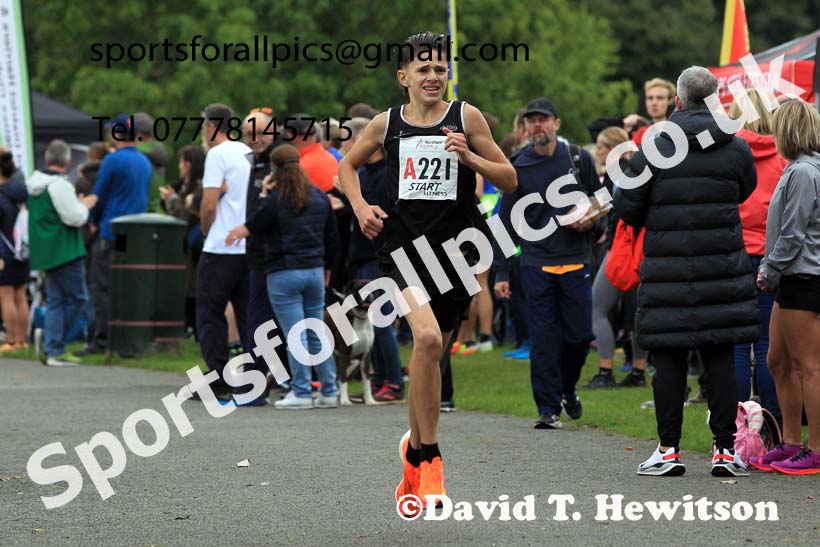 Mens under-17s 2023 Northern 6 and 4 Stage Relays and Youngsters, Birkenhead Park, Wirral.  Photo: David T. Hewitson/Sports for All Pics